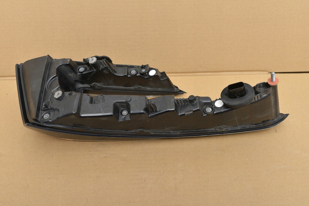 фото №9, Лампа ліва задня tesla 1691498 0.0l electric 2023