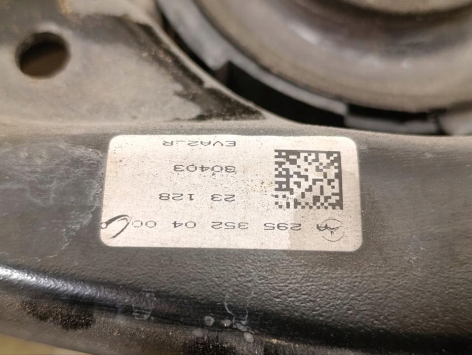 Набор подвеска заднего mercedes-benz eqe v295 2023 правая сторона a223352 в Украине