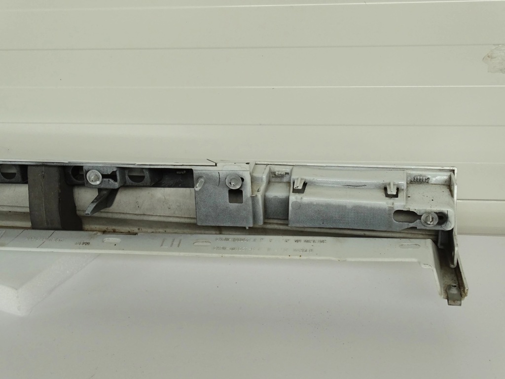 фото №11, Молдинг поріг накладка поріг ліва white jaguar xe x760 2015-2024 r-sport