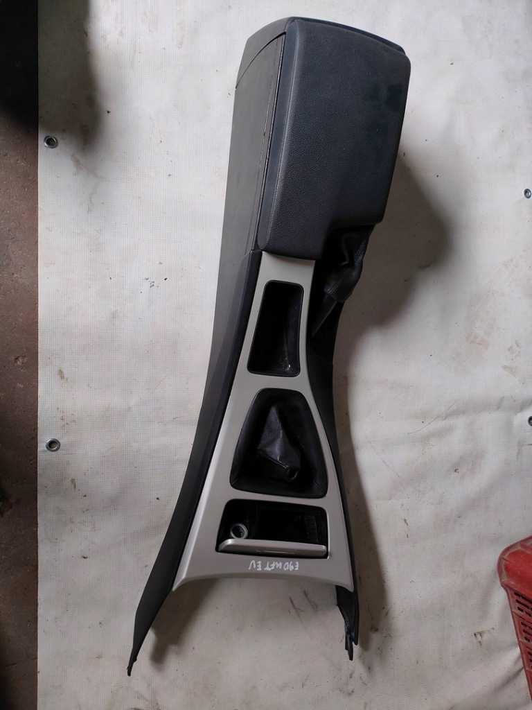 фото №1, Bmw e90 e91 lift тунель середній підлокітник eu