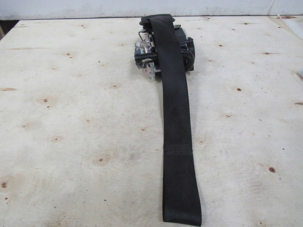 Mercedes c w204 204 ремень безопасности правый перед передний 2048601685 Недорого