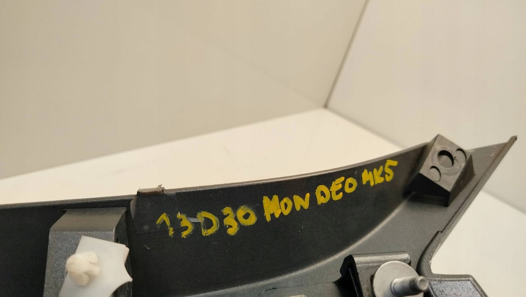 Ford mondeo mk5 hb 14r- накладка молдинг кришки багажника задній ds73-f43404-c nd Оригінал