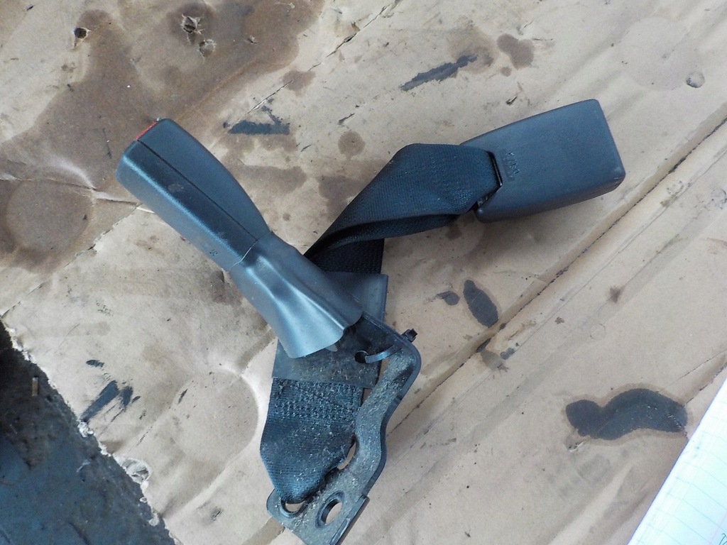 фото №2, Toyota avensis t25 клипса поперечина середина