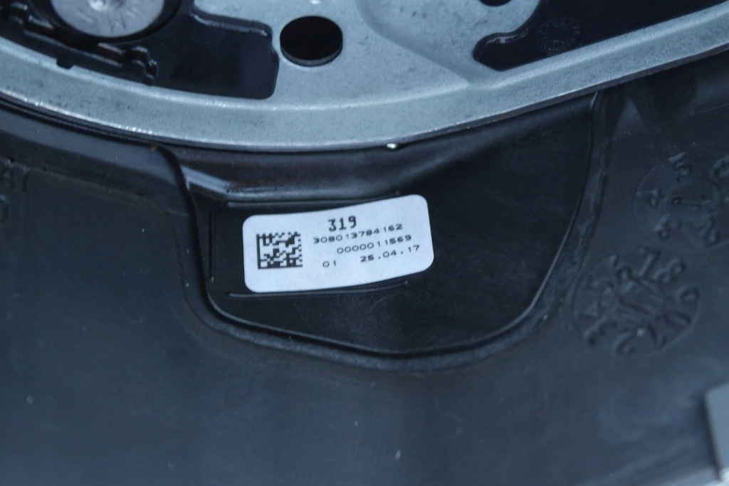 фото №9, Mercedes-benz c w205 2016 руль воздуховод amg переключатели