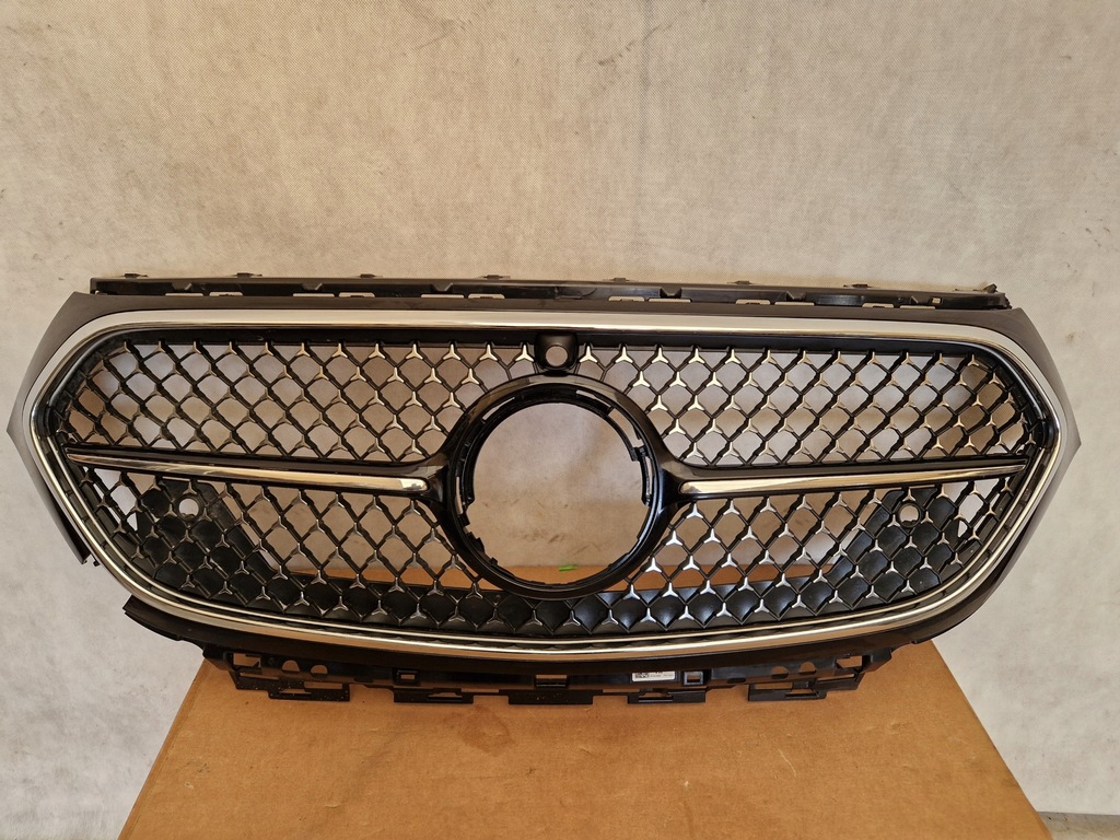 фото №1, Решітка радіатора led решітка радіатора mercedes e-klasa w214 камера amg