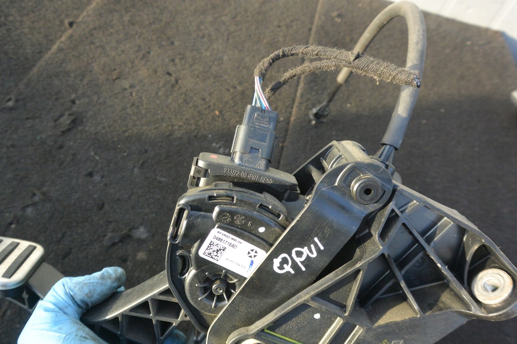 фото №5, Потенциометр газа 3.0b maserati ghibli quattroporte