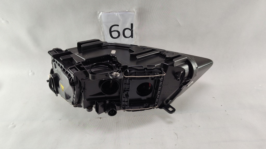 Купити Audi q5 8r0 рестайлінг  ксенон некерований правий лампа права 8r0941006c