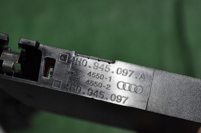 фото №11, Світло стоп-сигнал audi a8 s8 d4 4h0945097a 4h0945097