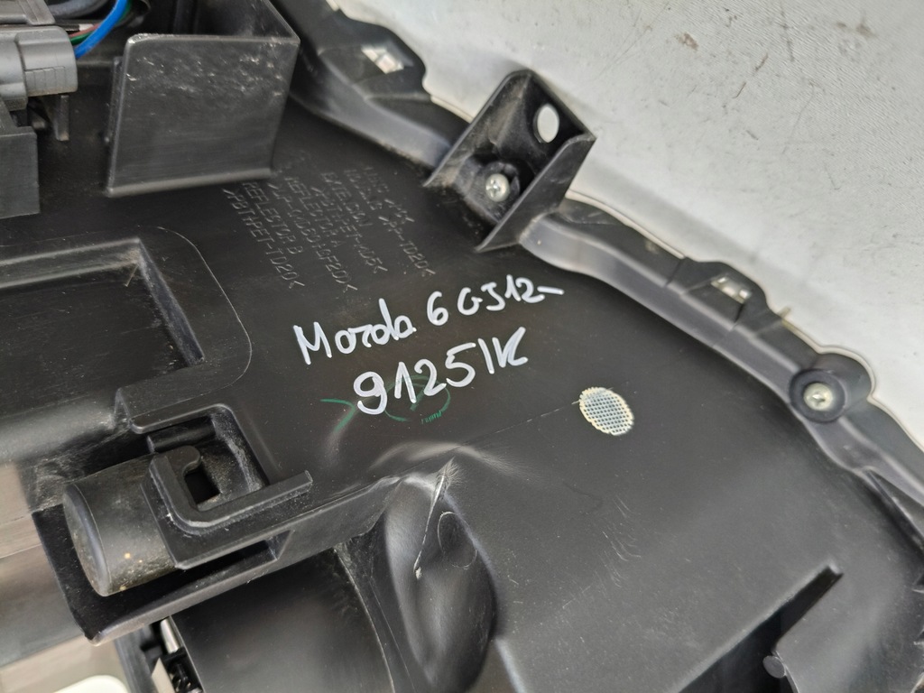 фото №7, Лампа правая фара mazda 6 gj 12-