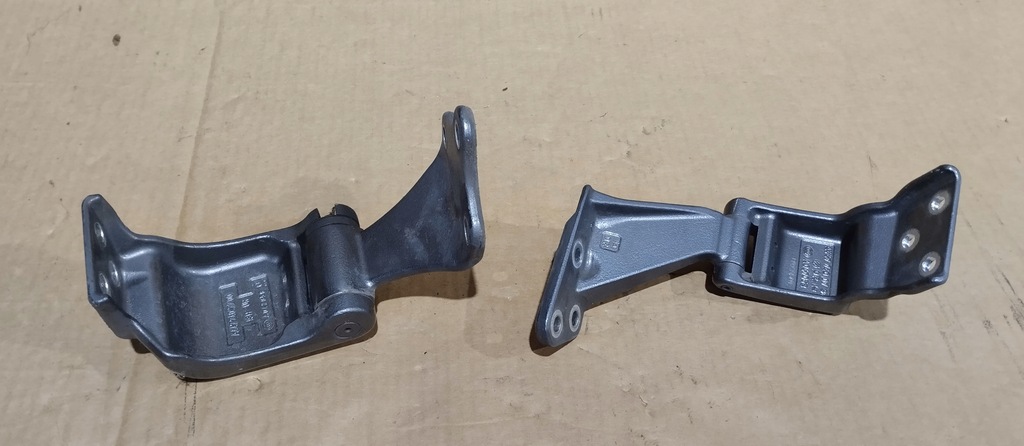 фото №1, Петля петлі двері правий задня mercedes vito w447 20r комплект 7992