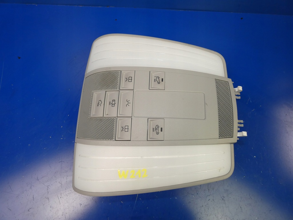 фото №1, E klasa w212 лампа освещение кабины перед