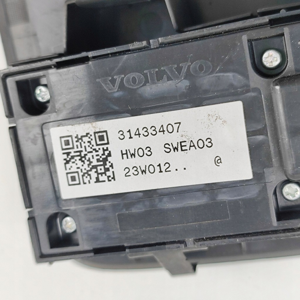 фото №7, Volvo xc60 2023 перед сторона права кнопки вікон