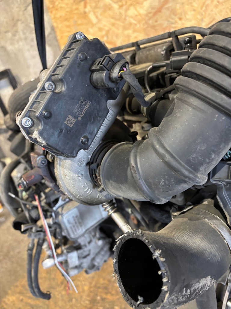 Двигатель комплектный  ssangyong tivoli 1.6 d d16dtf Киев