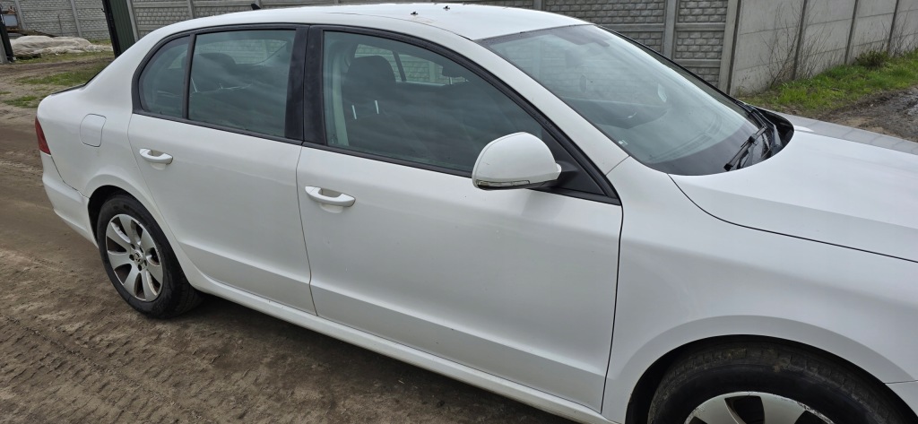 фото №1, Дверь передние перед правое skoda superb 2 ii lf9e 1026