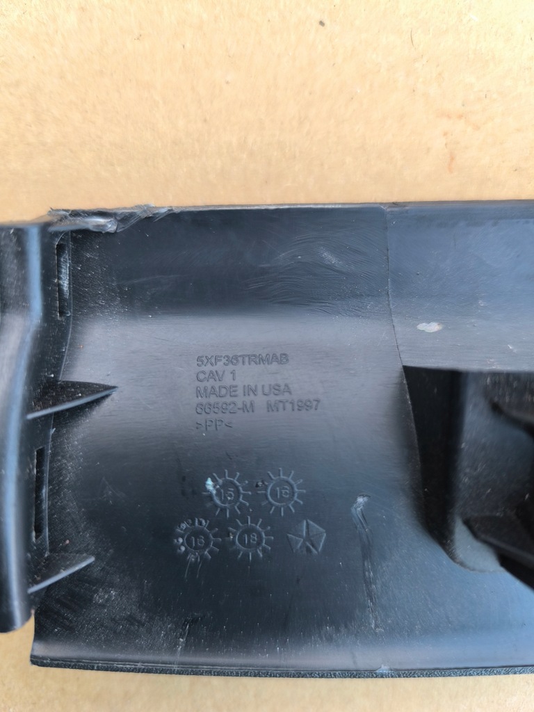 фото №5, Chrysler pacifica 2017- кришка захист дороги сидіння правий перед