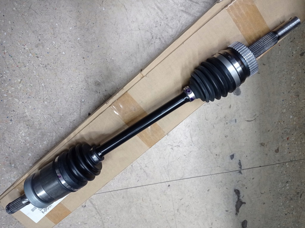 фото №1, Приводной вал приводная задняя juke f15 4x4 oryg 396001kd0b