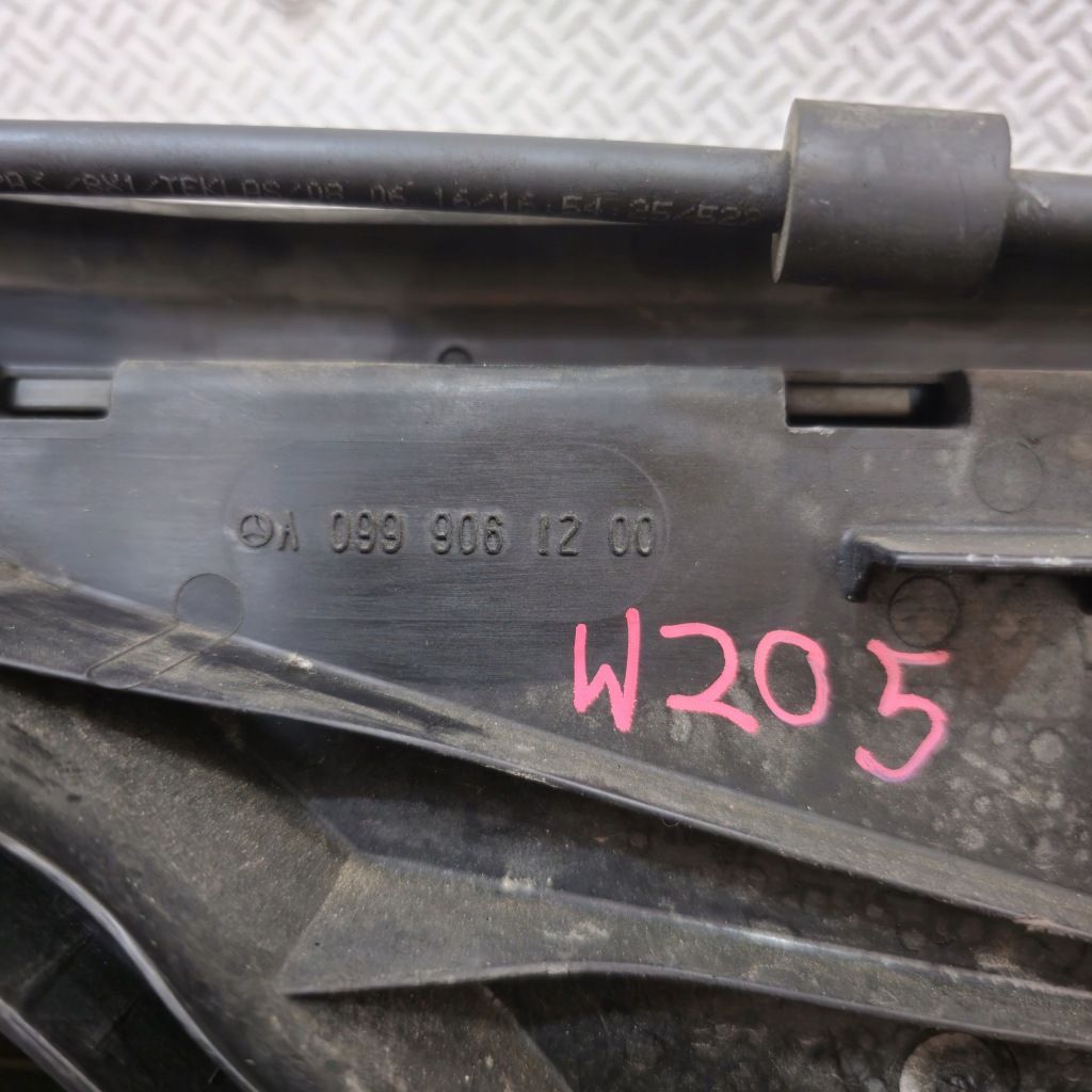 Mercedes c-klasa w205 комплект радиатор воды кондиционера вентилятор Киев