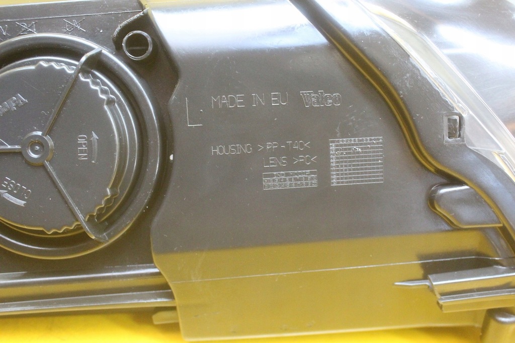 фото №8, Лампа левый перед h7 audi q7 4l 4l0941003