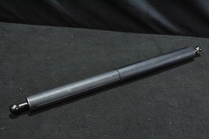 фото №1, Привід амортизатор двері лівий правий bmw i8 4859240