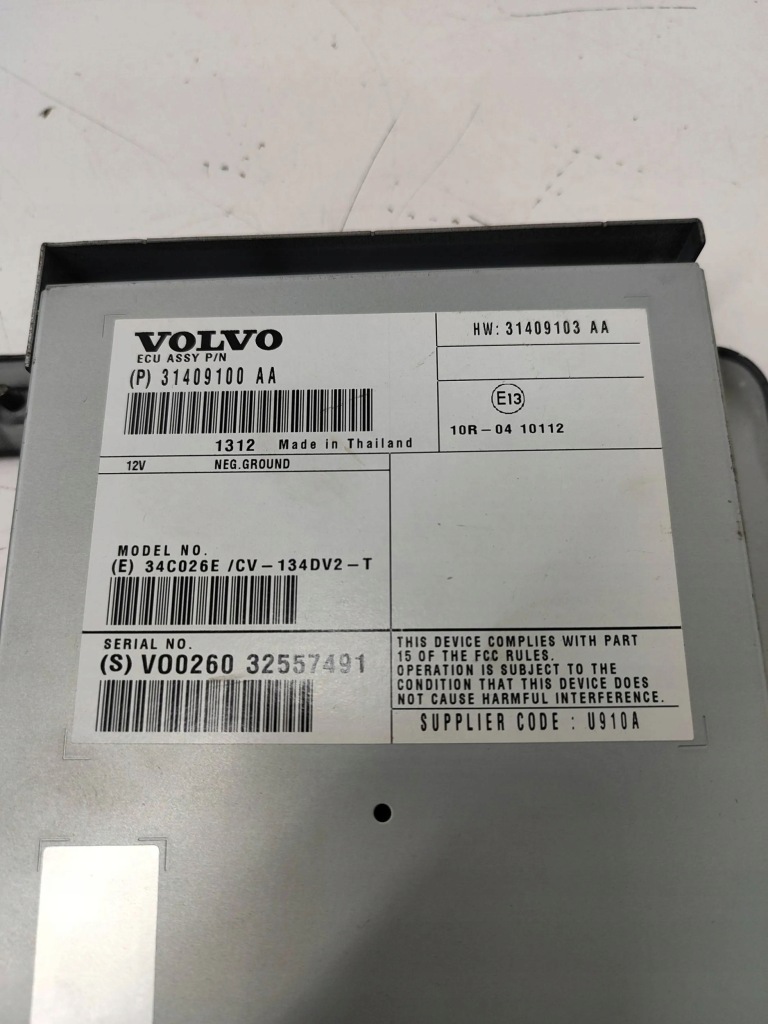 фото №8, Volvo v40 2014 усилитель аудио