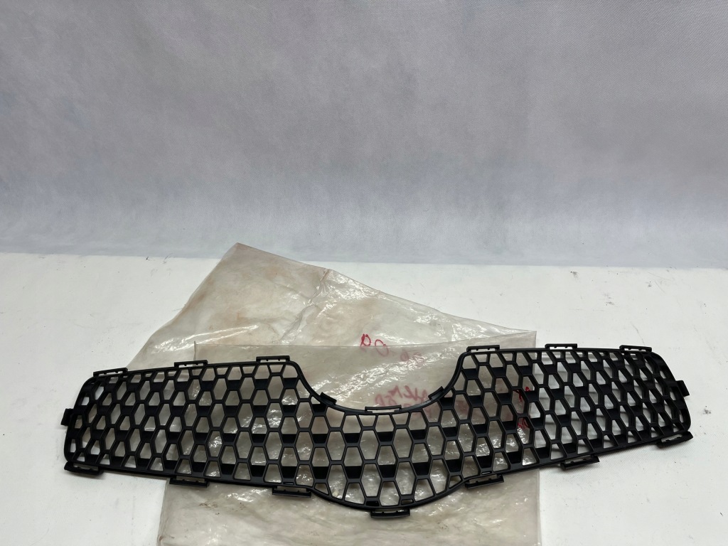 Купить Toyota оригинальный номер 53111 0d140 решётка радиатора