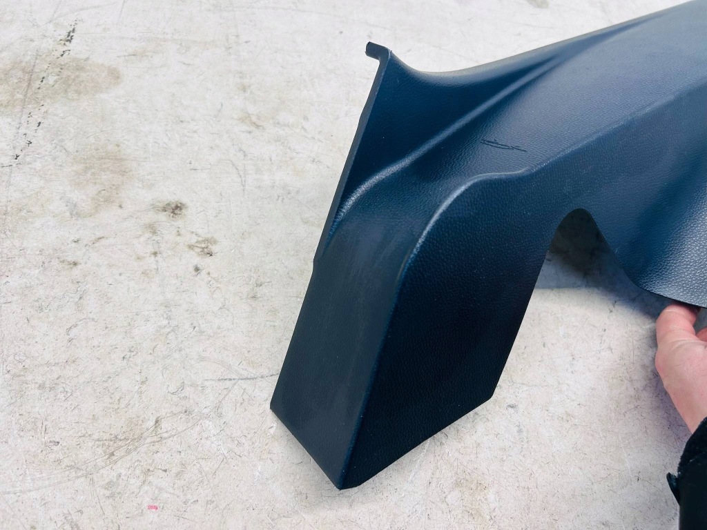 Купити Corolla cross накладка стійка поперечина бокове  сидіння ліва подряпини 62552-16110