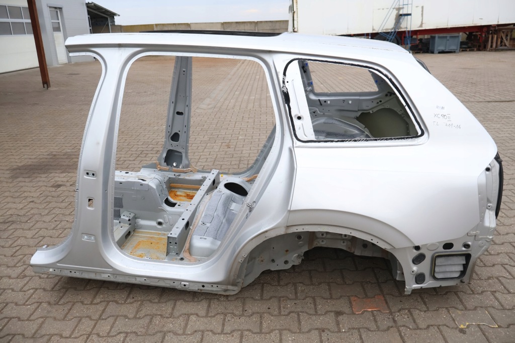 Купити Volvo xc90 2 четвертина крило ліва задні 711-16