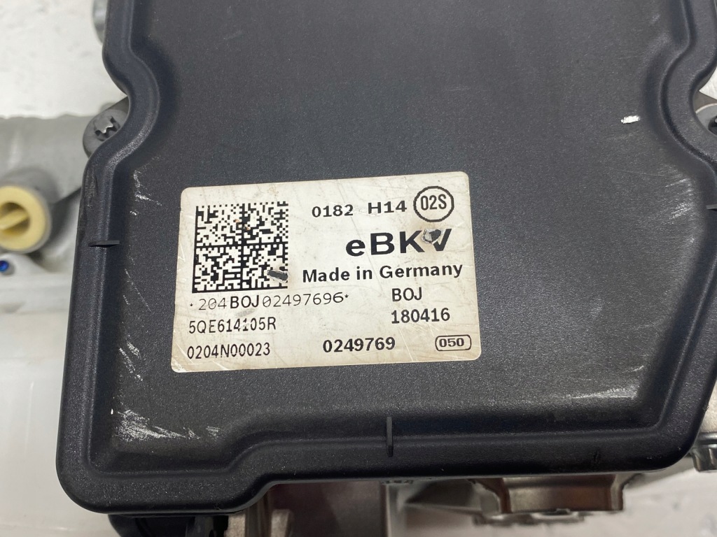 Vw e-golf 7 passat b8 gte підсилювач гальм насос 5qe614105 Зі Шроту