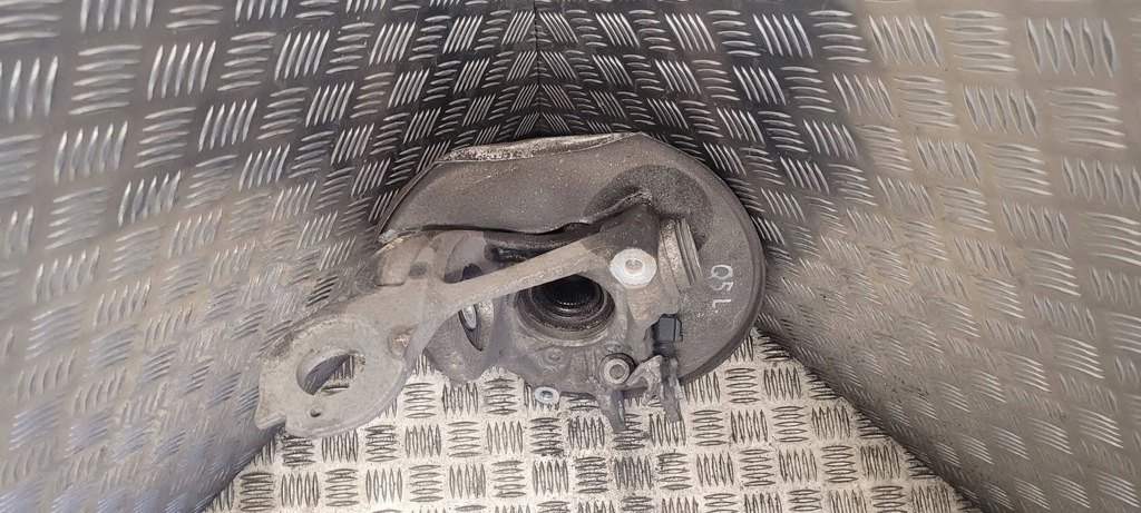 фото №6, Audi q5 sq5 2011 задняя сторона левая ступица колеса заднего