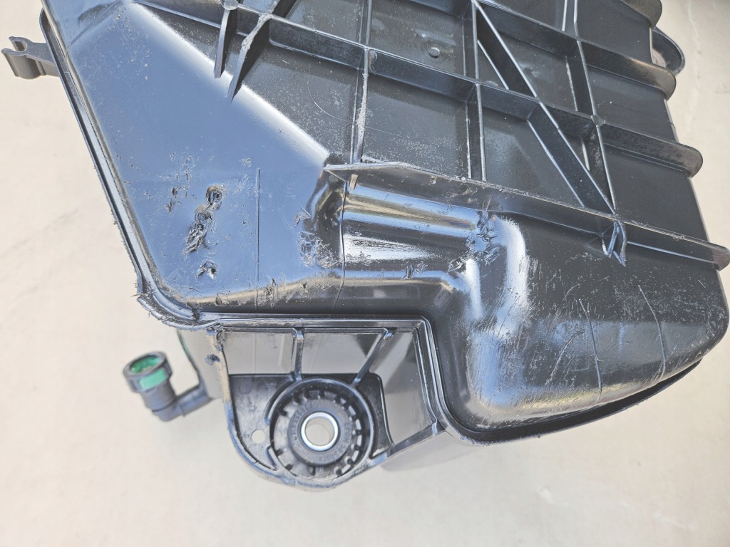 Купити Бак adblue насос mercedes glc w253 a 253 470 77 01 / a 099 471 25 00