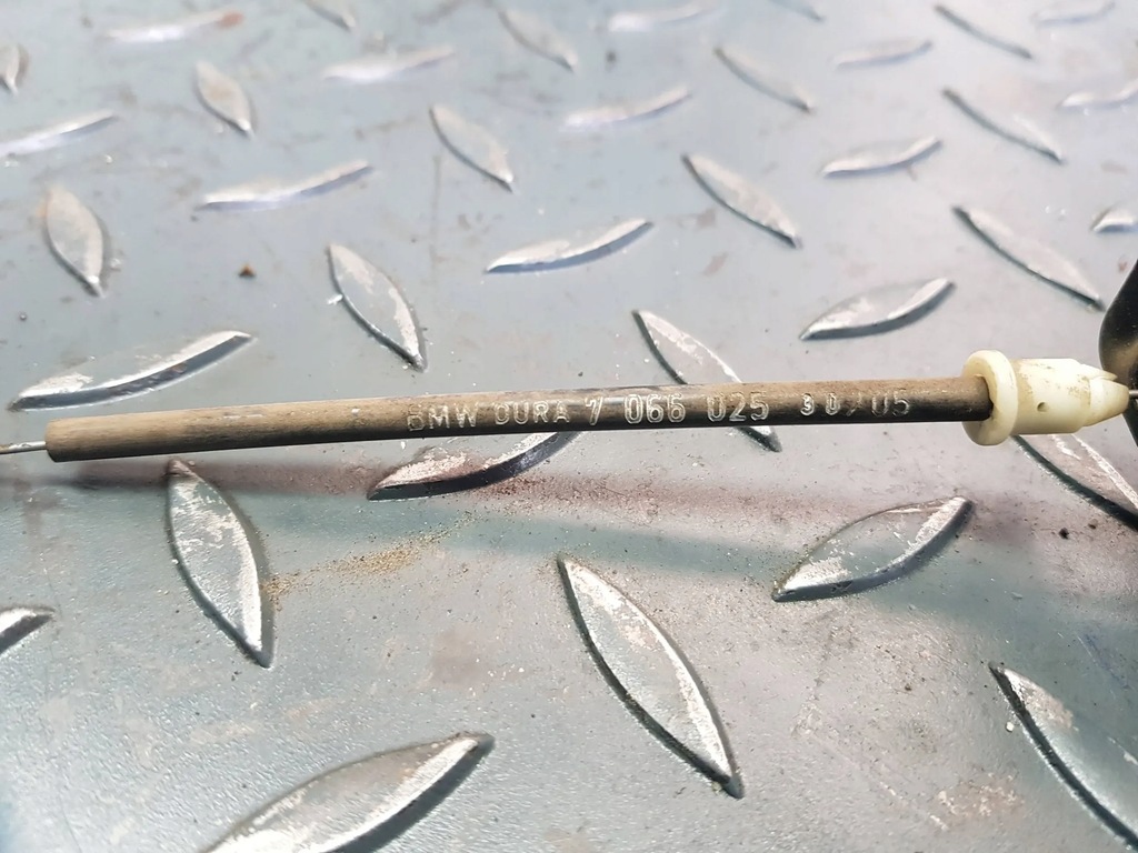 фото №5, Привід кришка замка заливної пального 8 377 415 bmw 5 e61