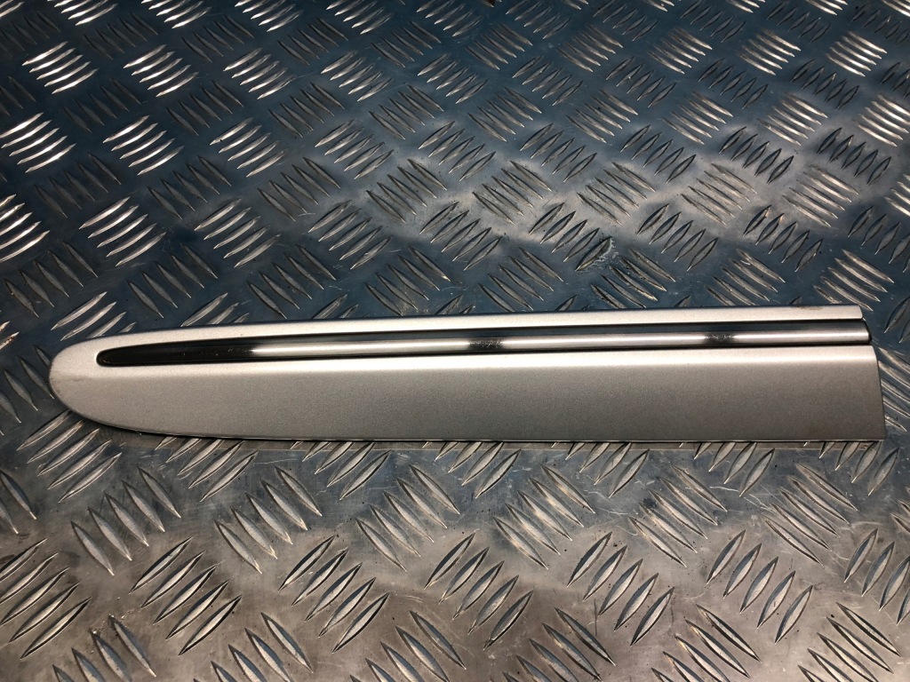 фото №1, Mercedes clk w209 cabrio молдинг крыла правый задняя