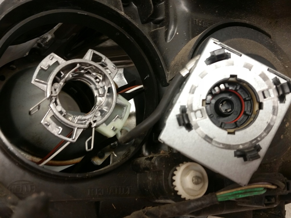 фото №10, Лампа перед права ксенон renault espace iv 02-06 eu