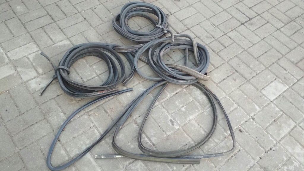 фото №1, Iveco daily iii 99- прокладка дверь стекло капот