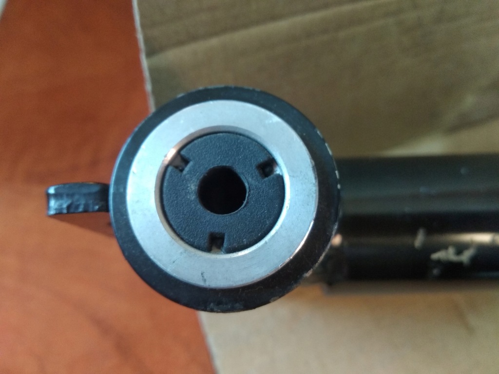 Амортизатор абсорбер бампера передний левое  audi a4 quattro 8d0807271a Оригинал