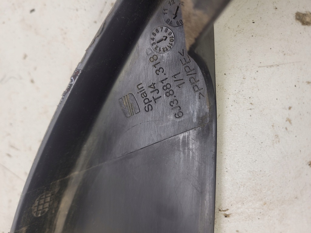 фото №5, Защита заглушка сиденье правая audi a1 6j3881318d