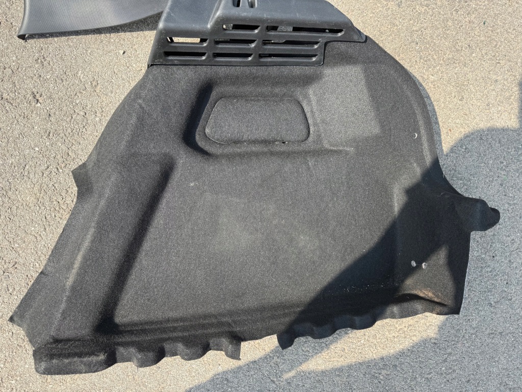 Peugeot 208 ii рестайлінг  24r. обшивка оббивка багажника ліва захист Недорого