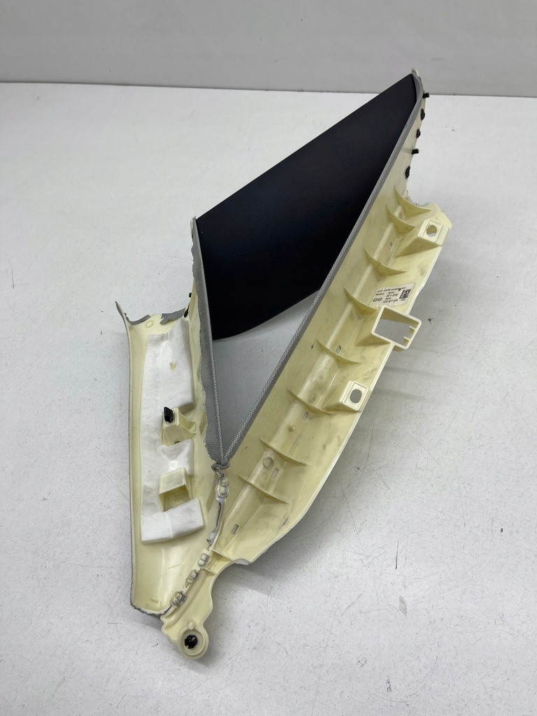 фото №11, Audi a6 c7 sedan защита обшивка стойка c обивка задняя