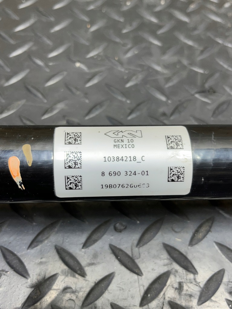 Приводной вал правая  задний bmw x3 g01 x4 g02 m40i b58 8690324 с Разборки