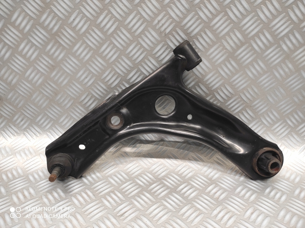 фото №1, Рычаг левый перед citroen c1 peugeot 108 lift