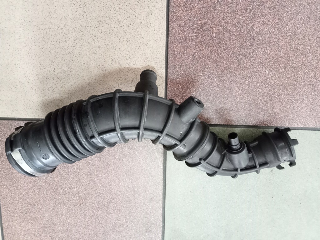 фото №1, Труба шланг wąż воздуха renault clio iv captur 165764382r