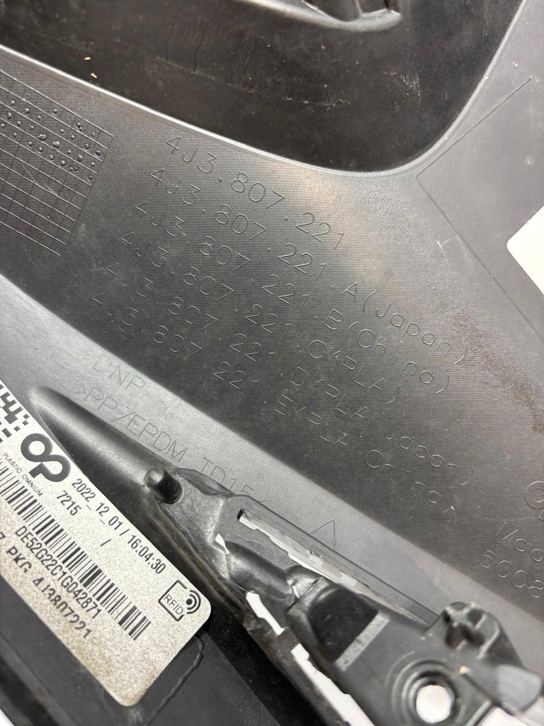 фото №16, Audi e-tron gt rs 4j3 бампер перед передний 4j3807221