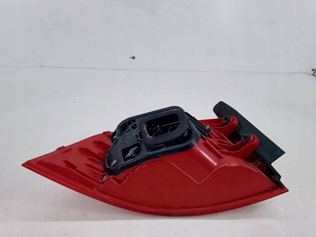 фото №8, Лампа задняя правая vw passat b7 3af945096a kombi