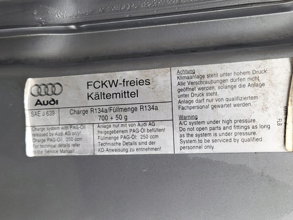 Капот крышка двигателя решётка  решётка радиатора ригель омыватель audi a4 b5 8d0 серебристая с Разборки