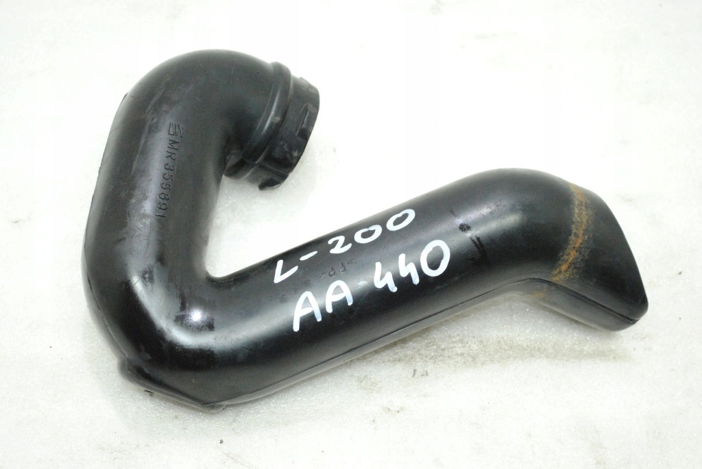 Купити Труба повітря mitsubishi l200 2.5 d mr355691