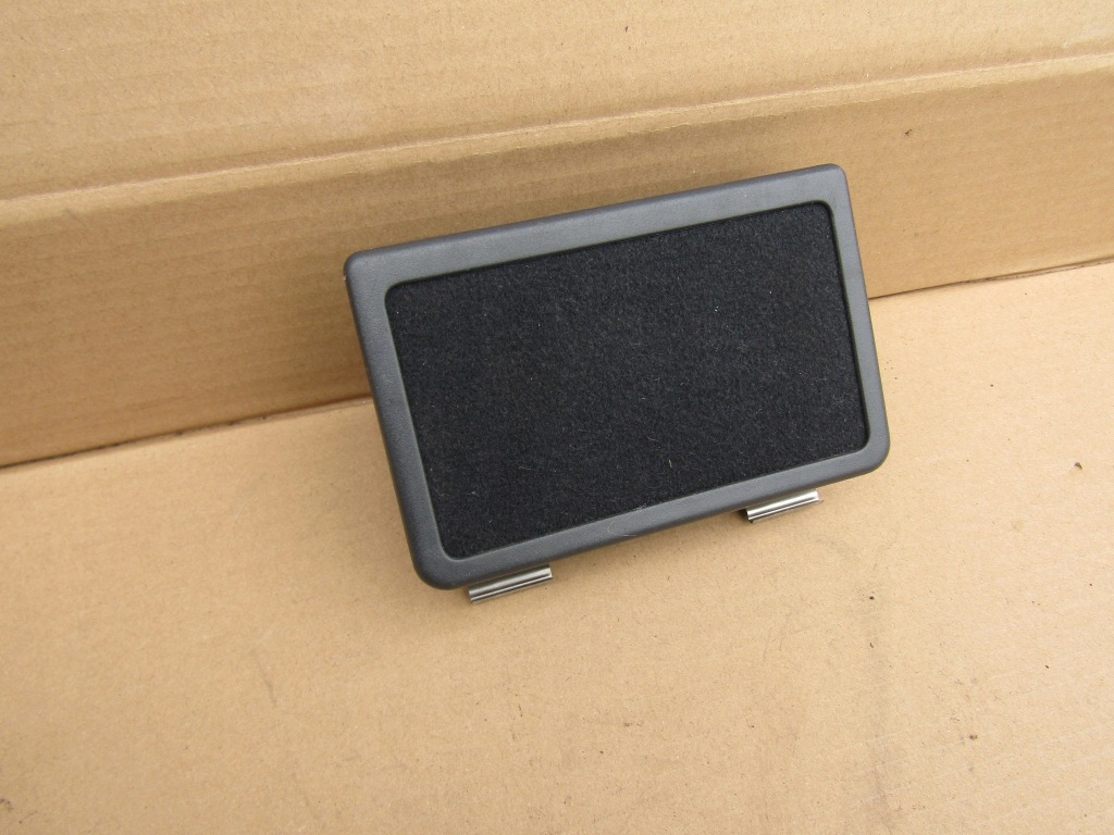 Купити 3 mercedes w210 w124 попільничка na двері czarna