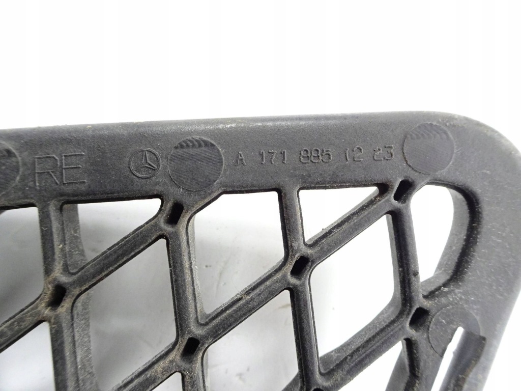 фото №10, Решётка противотуманной фары правый перед mercedes slk amg r171