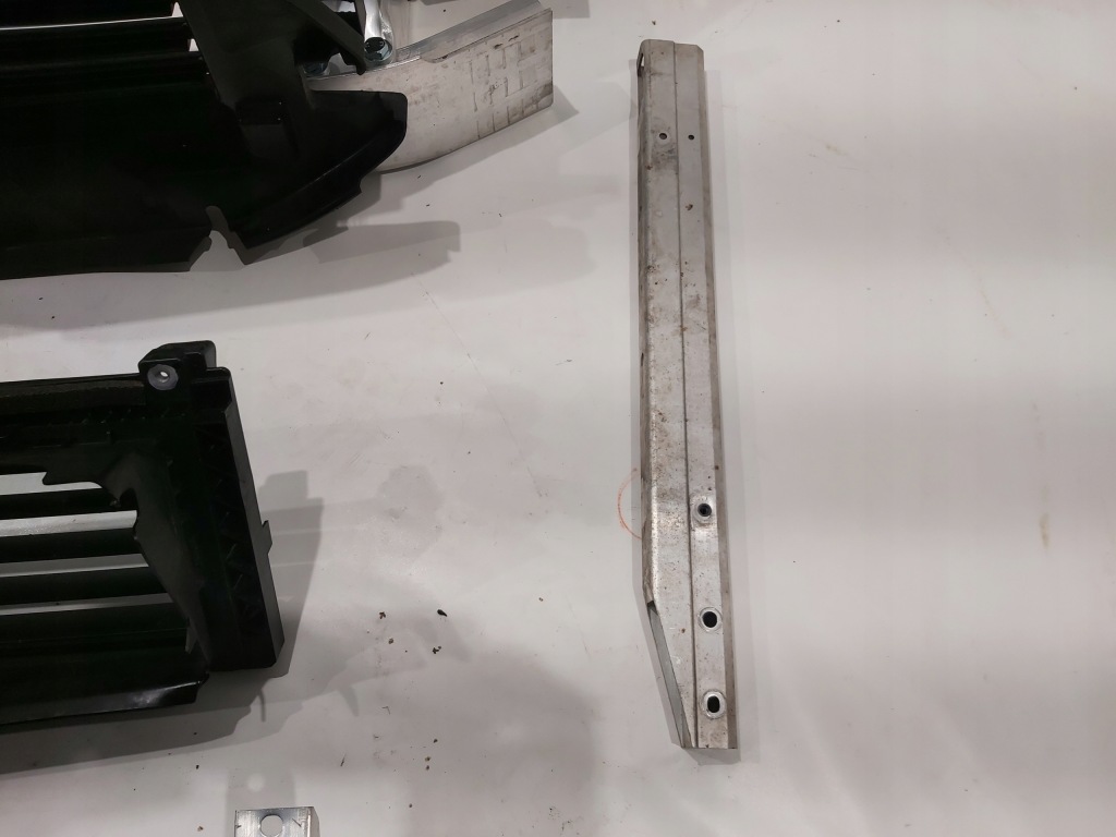 фото №8, Pas перед балка шторка mercedes a-klasa w177