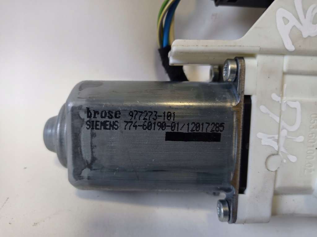 фото №8, Моторчик стекло левый перед audi a6 c6 4f0959801d