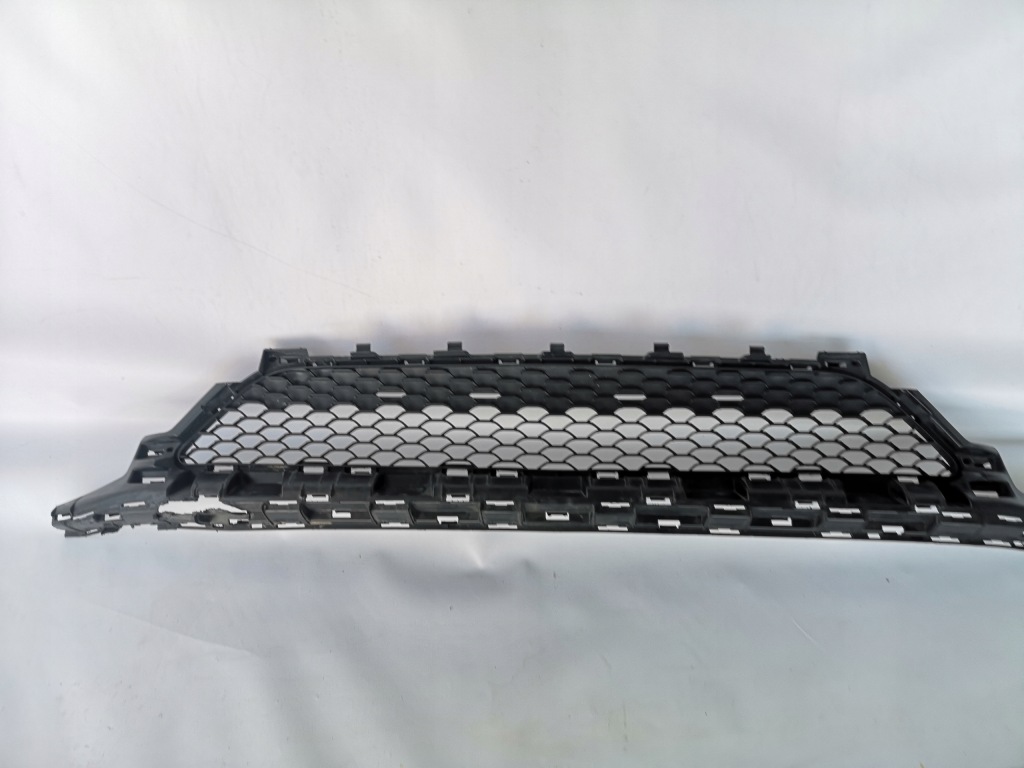 Купить Mercedes c-klasa w205 amg - решётка бампера